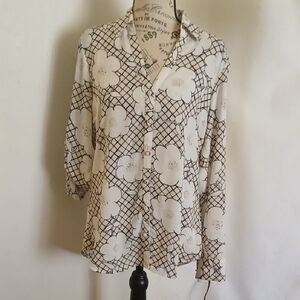 Express PortofinoWomens Shirt Slim Floral Black and White Top Size M
